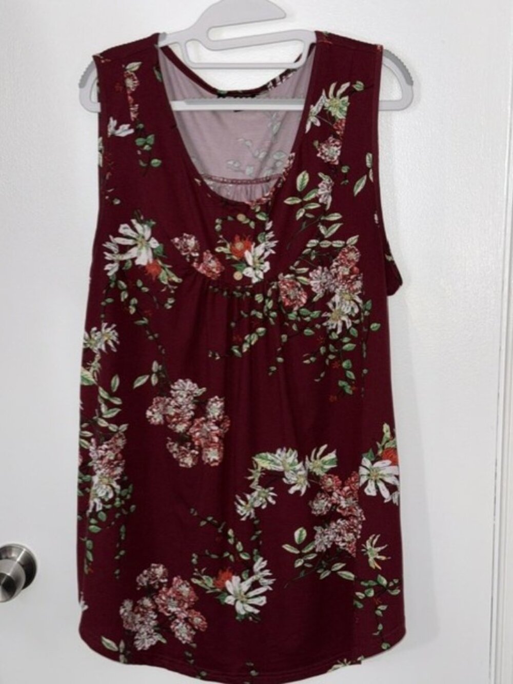 Jeecarchil Burgundy Floral Pleated Tank Top 2X Sleeveless Stretch Tunic Flowy